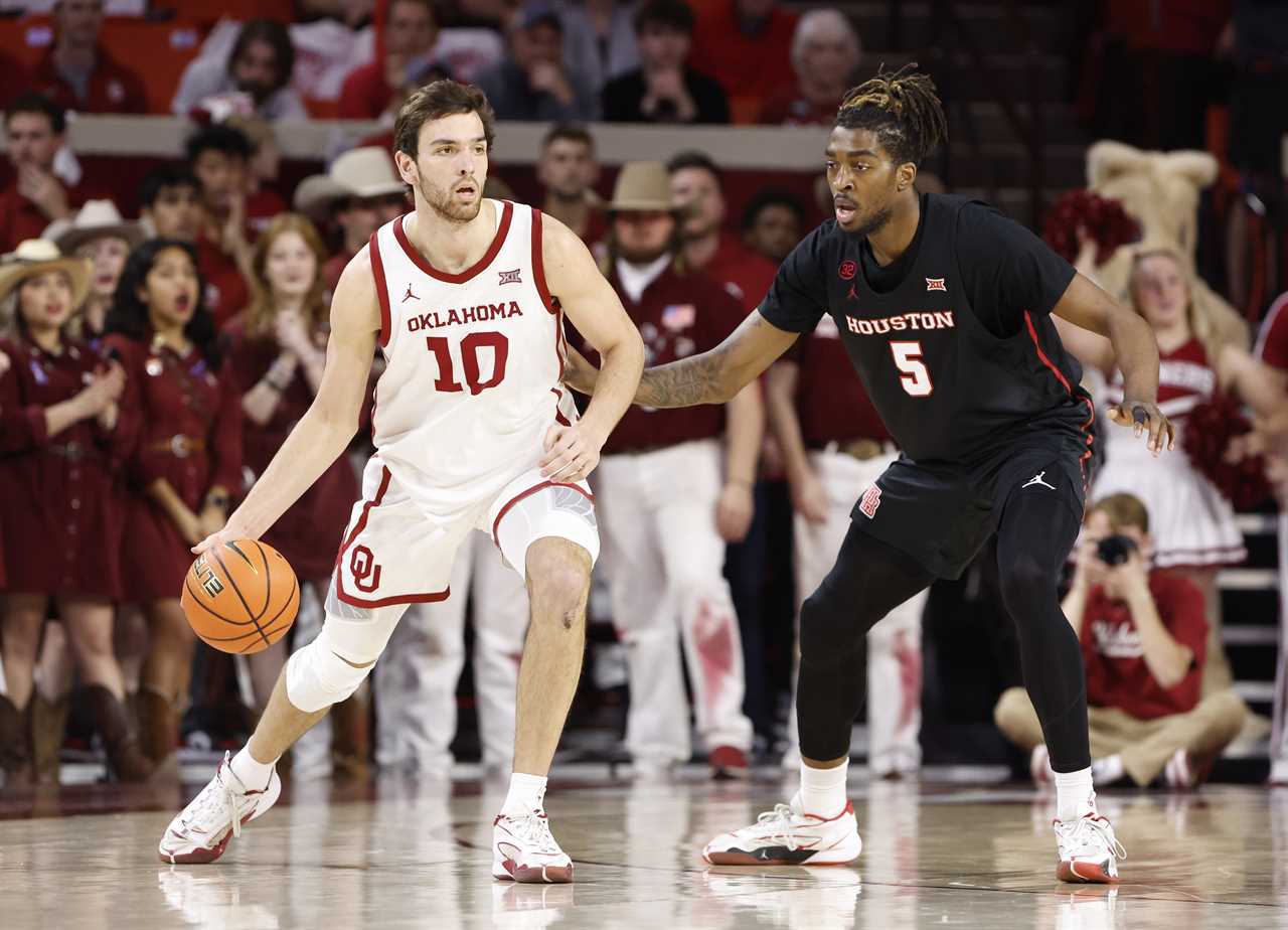 Best photos from the Oklahoma Sooners 87-85 to the No. 1 Houston Cougars