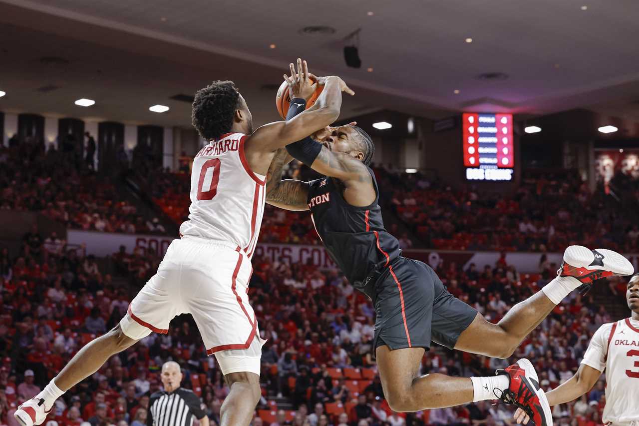 Best photos from the Oklahoma Sooners 87-85 to the No. 1 Houston Cougars