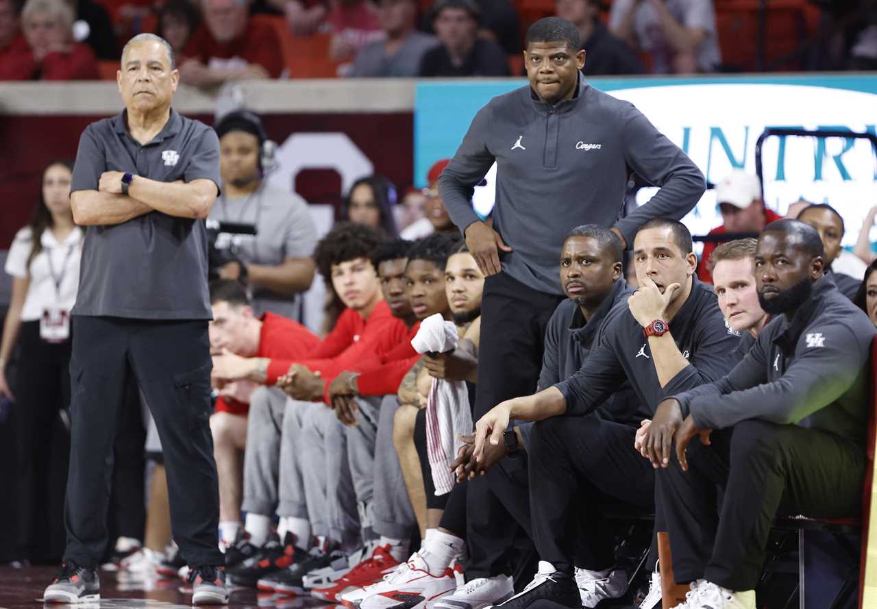 Best photos from the Oklahoma Sooners 87-85 to the No. 1 Houston Cougars