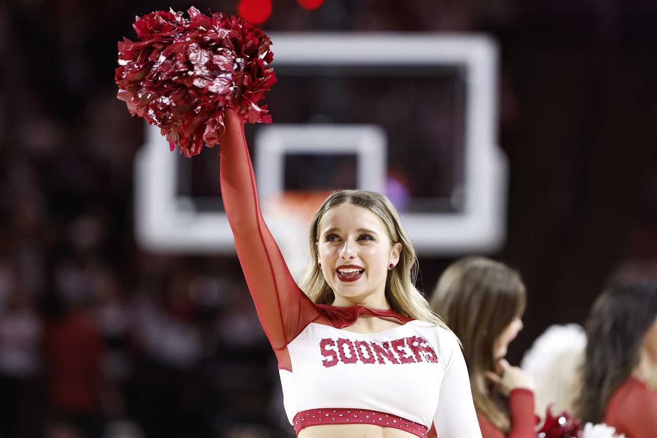 Best photos from the Oklahoma Sooners 87-85 to the No. 1 Houston Cougars