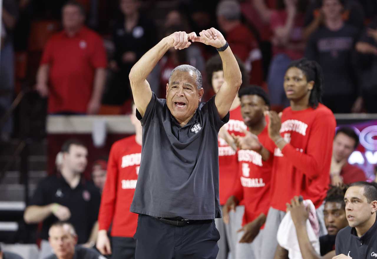 Best photos from the Oklahoma Sooners 87-85 to the No. 1 Houston Cougars