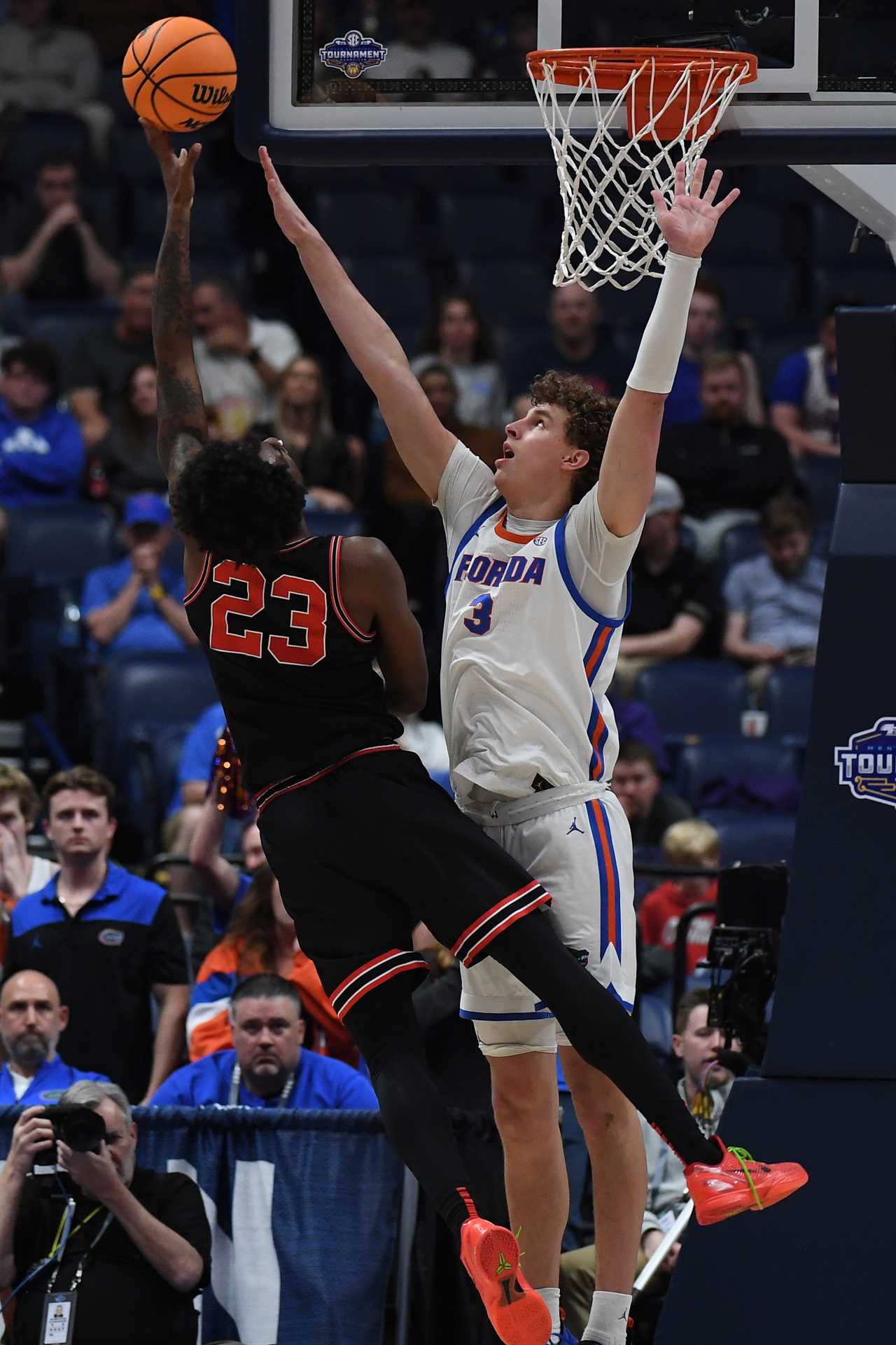 PHOTOS: Highlights from Florida's win vs Georgia in SEC Tournament