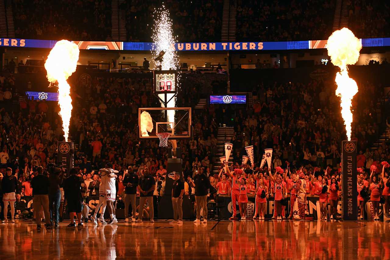 PHOTOS: Highlights from Florida's loss vs Auburn in SEC title game