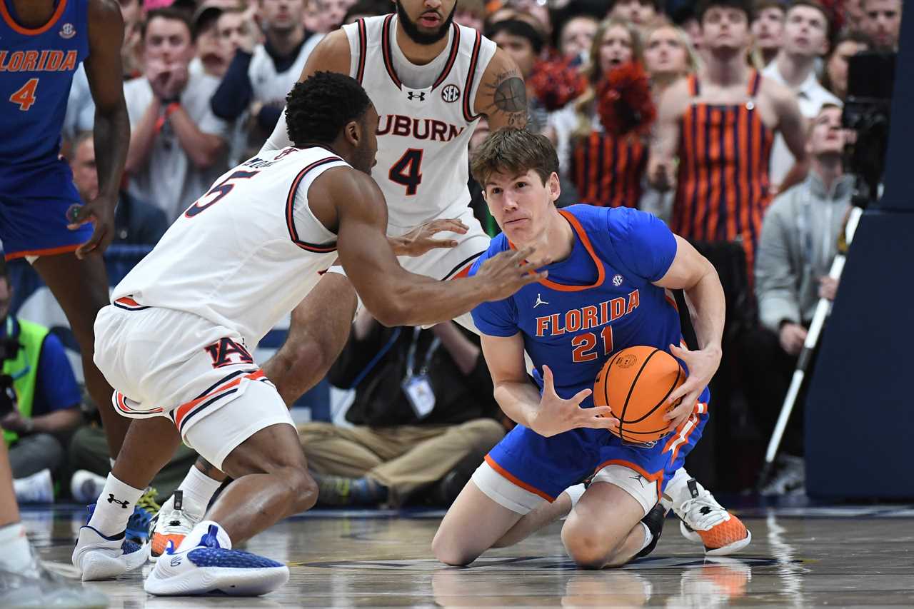 PHOTOS: Highlights from Florida's loss vs Auburn in SEC title game