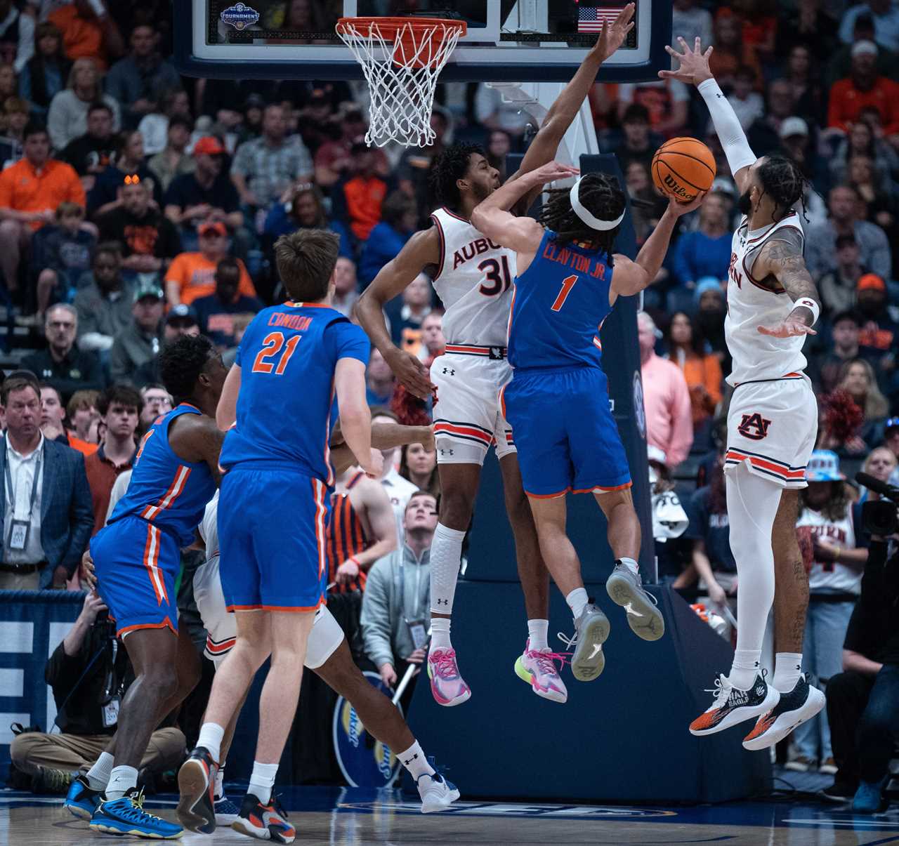 PHOTOS: Highlights from Florida's loss vs Auburn in SEC title game