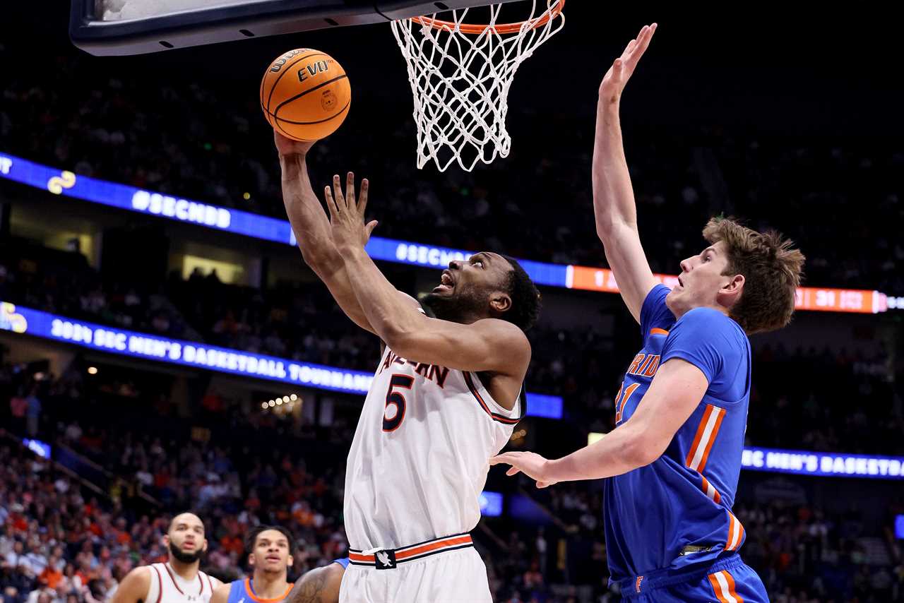 PHOTOS: Highlights from Florida's loss vs Auburn in SEC title game