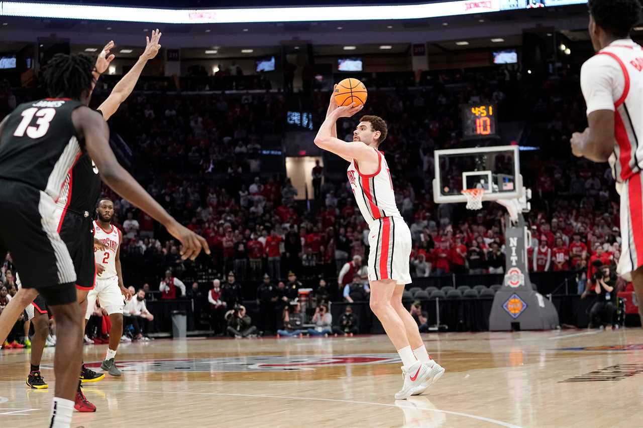 PHOTOS of Ohio State basketball's loss to Georgia in the NIT Tournament