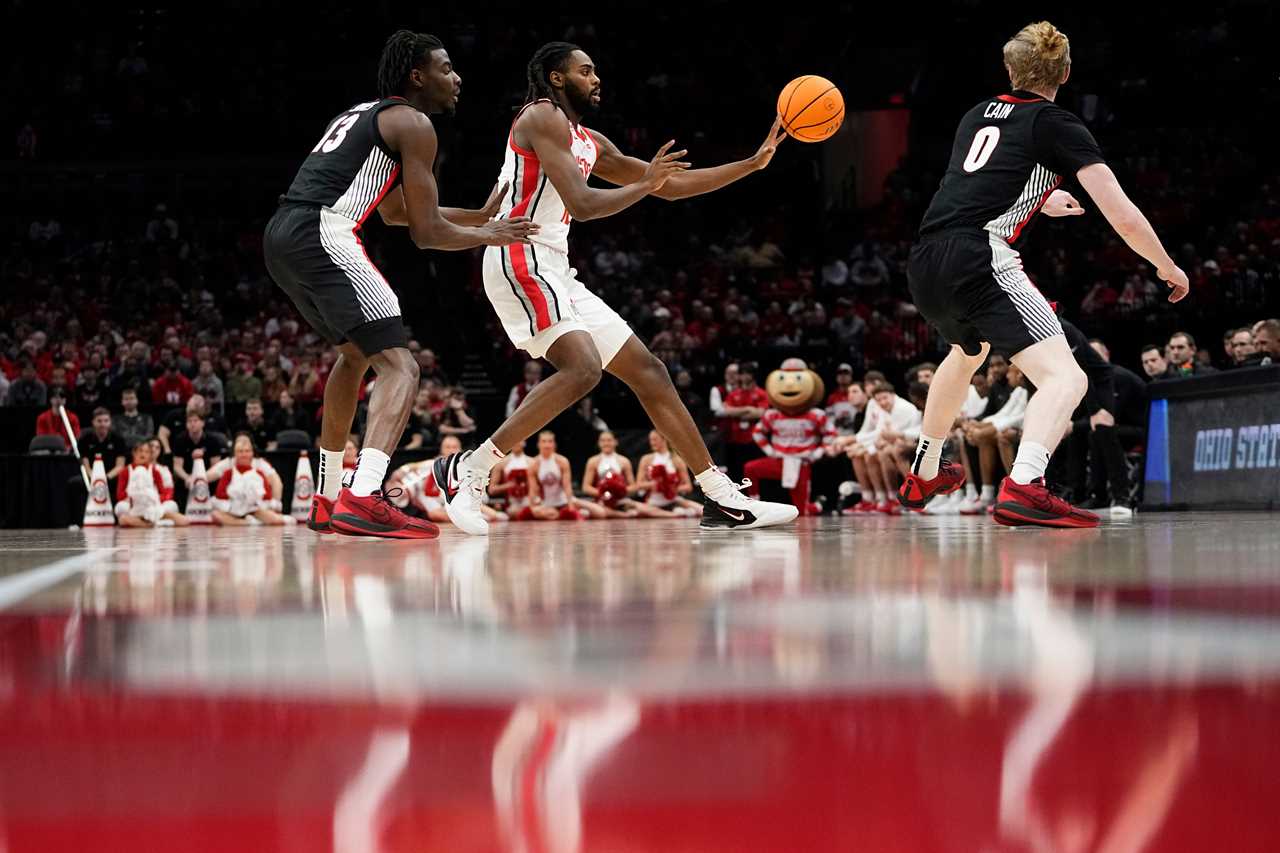 PHOTOS of Ohio State basketball's loss to Georgia in the NIT Tournament