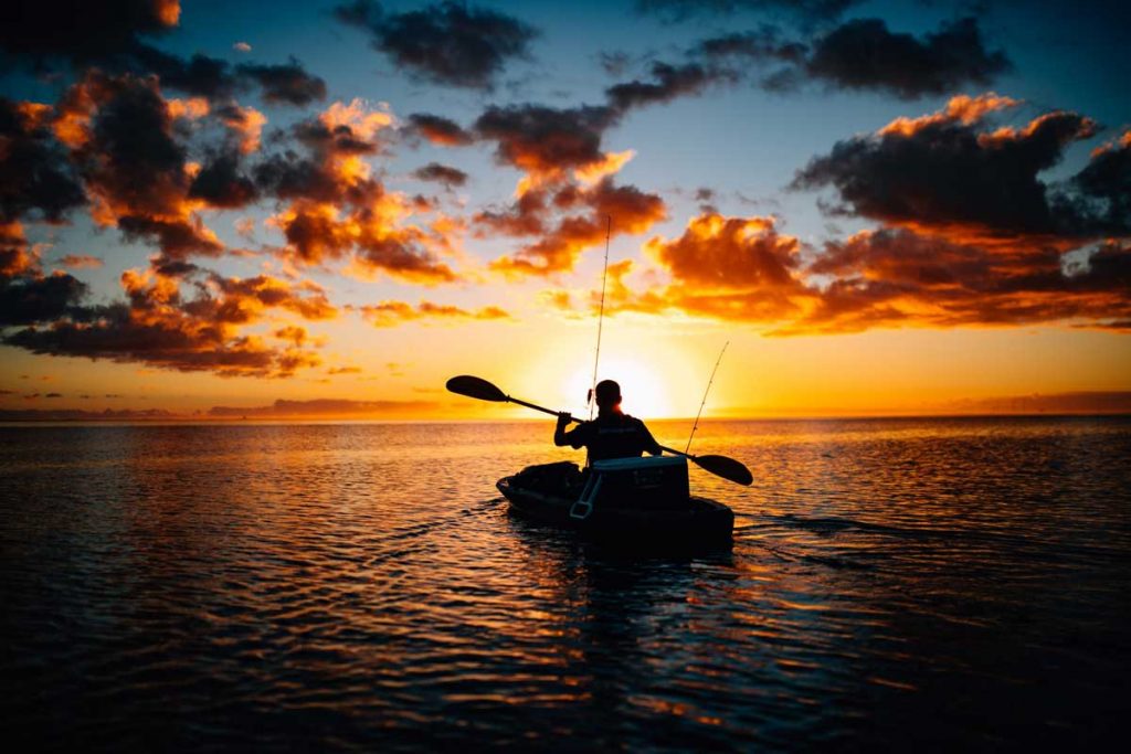 kayaking-sundown-fishing