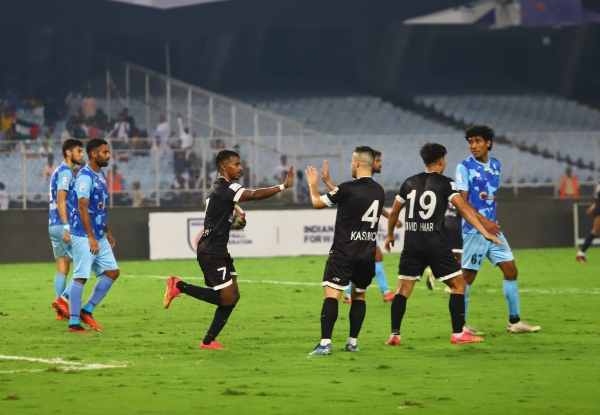 Mohammedan Sporting embrace history amidst thunderous cheers at Yuba Bharati Krirangan