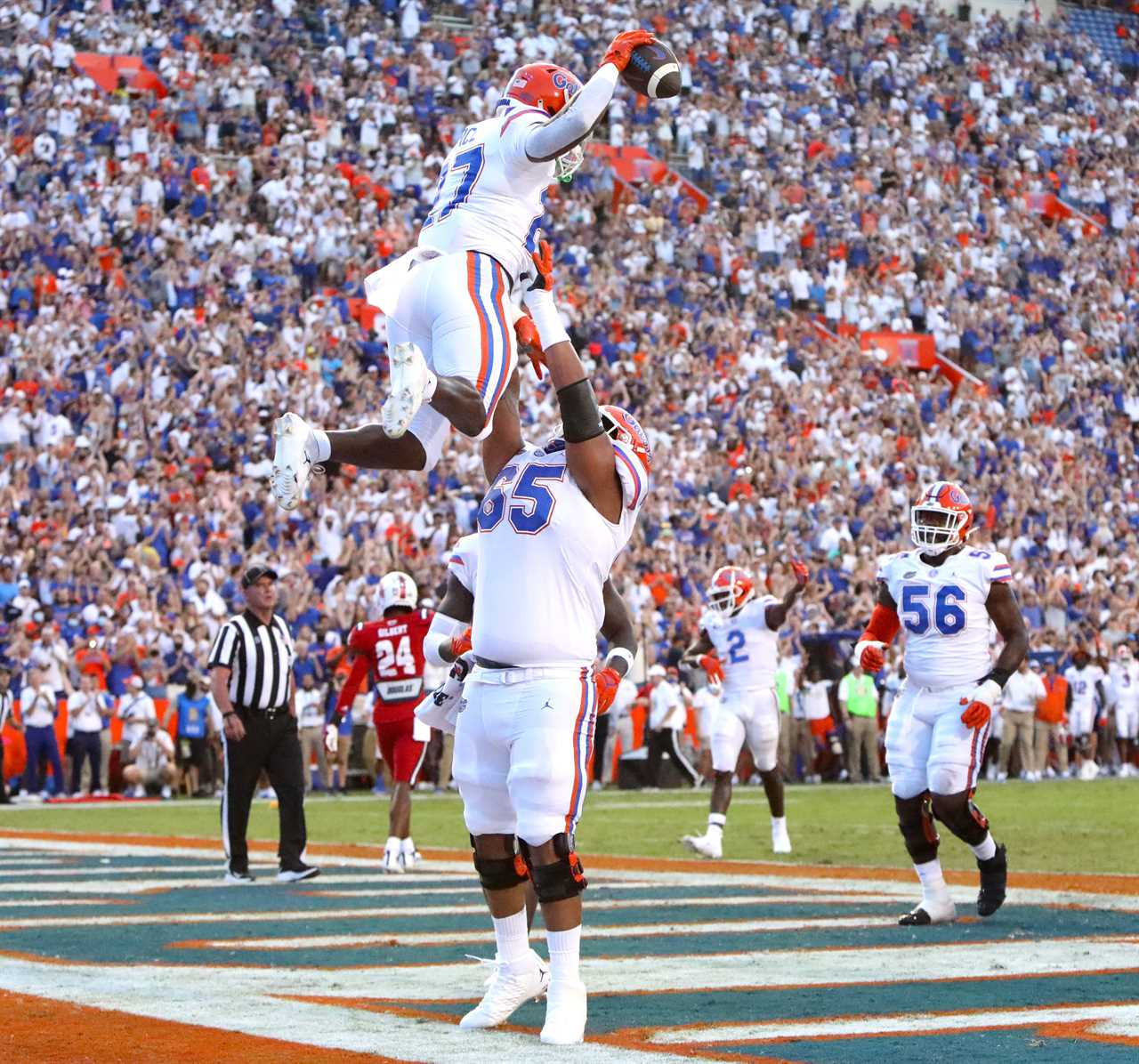 Top photos from Kingsley Eguakun's career with Florida football