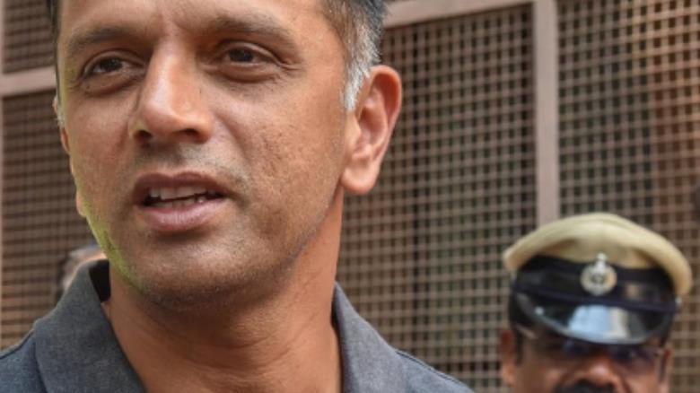 Rahul Dravid, an epitome of simplicity! watch video