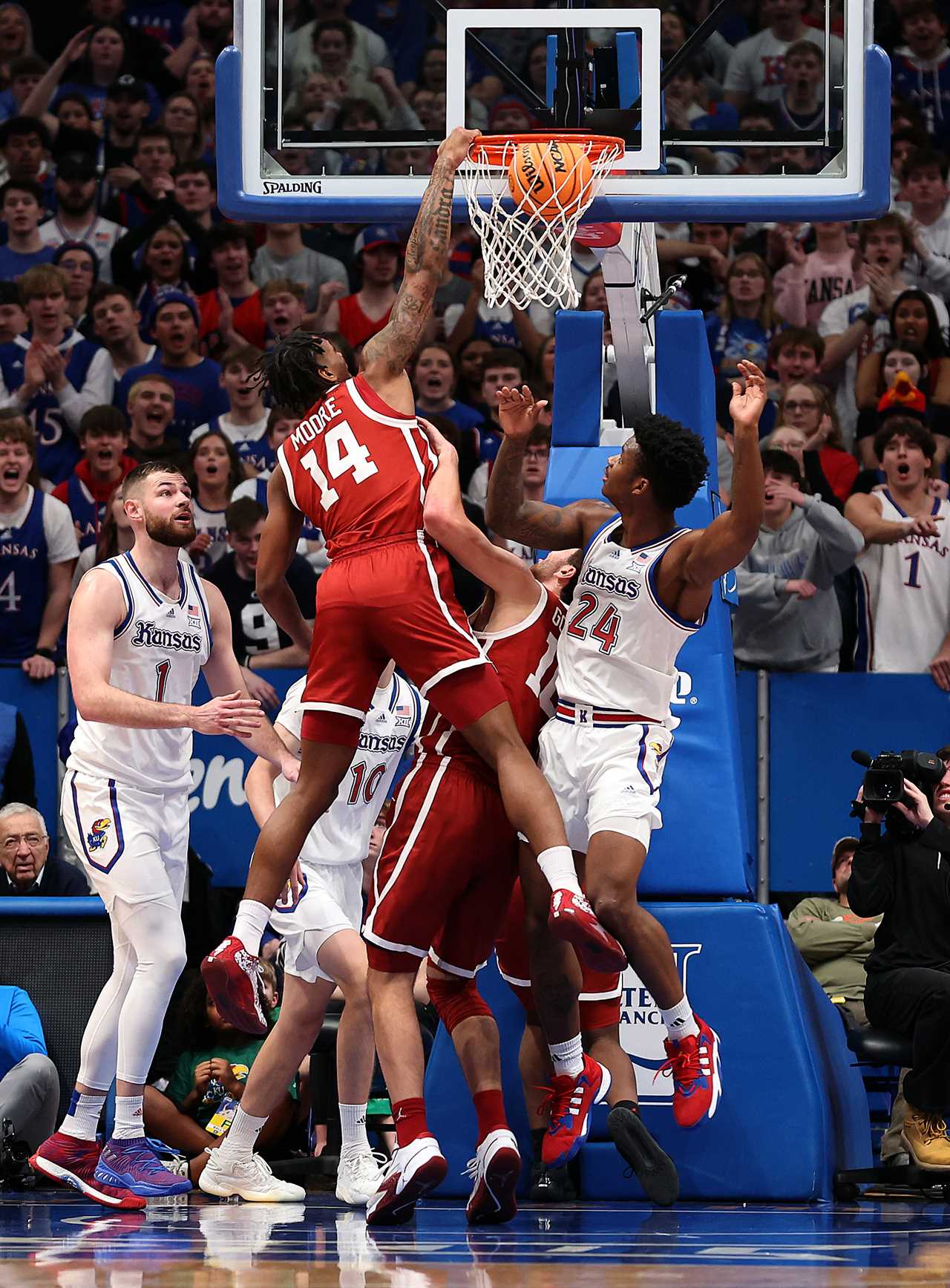 Photos from the Phog: Sooners 2nd half extends drought inside Allen Fieldhouse