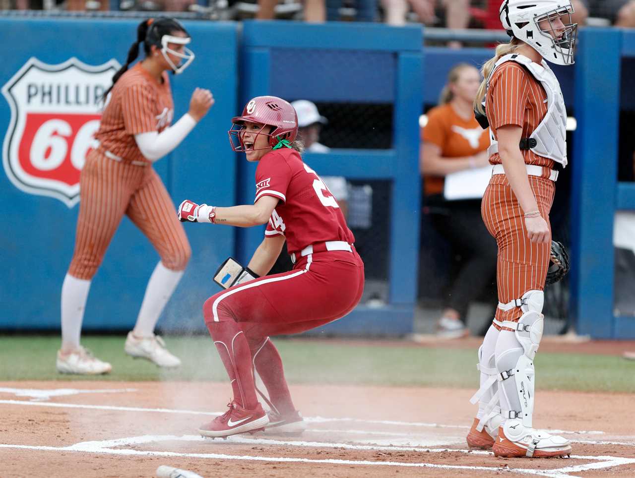 Best photos from Oklahoma Sooners 5-1 win over Texas to win Big 12 tournament title