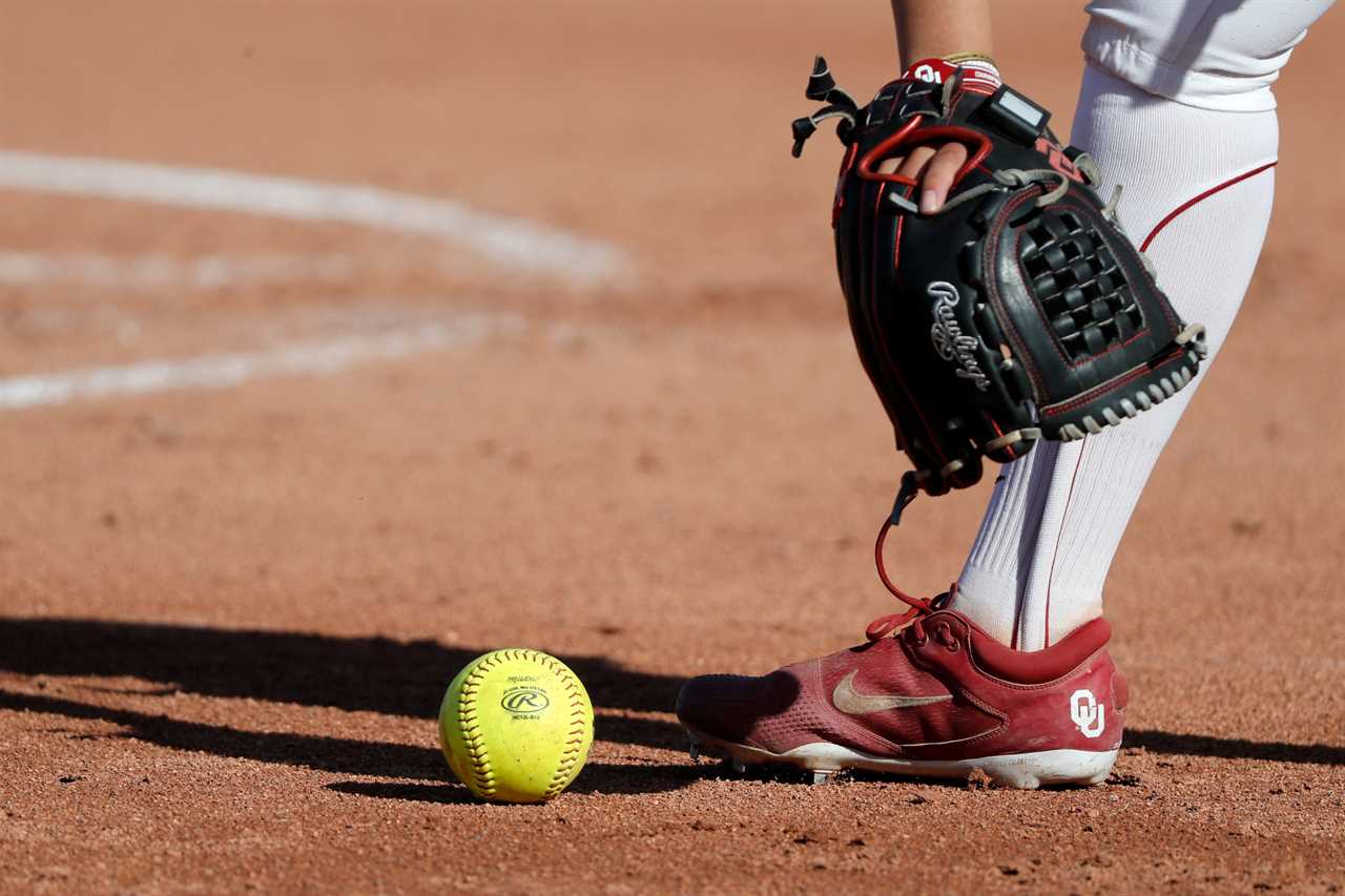 Best photos from the Oklahoma Sooners 13-2 win over the BYU Cougars