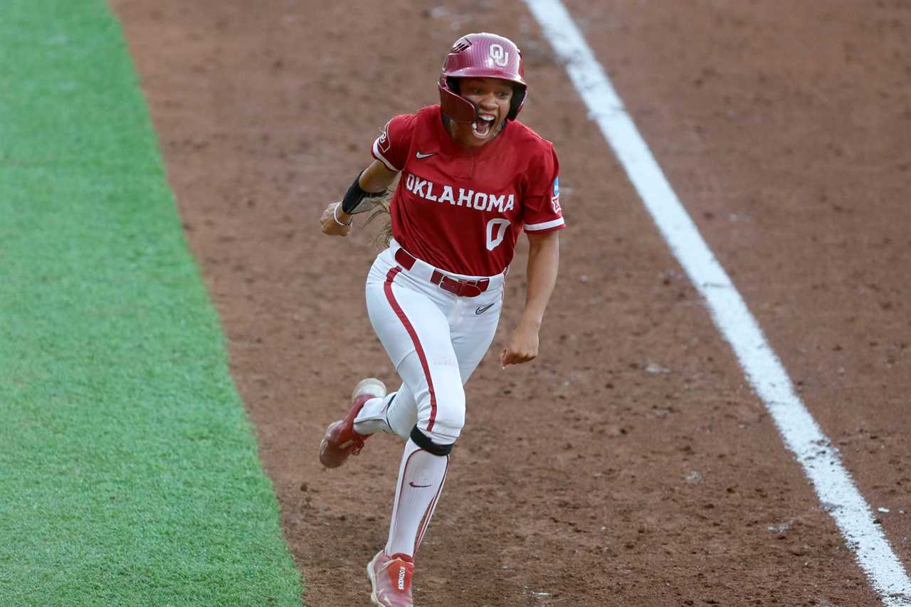 Best photos from the Oklahoma Sooners 11-3 win over the Florida State Seminoles