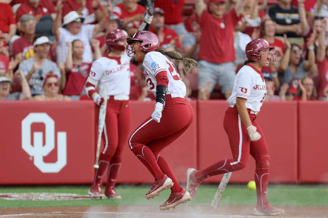 Fantastic photos from the Oklahoma Sooners 4-2 win over Florida State