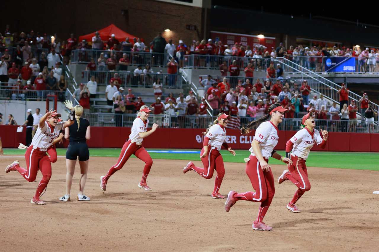 Fantastic photos from the Oklahoma Sooners 4-2 win over Florida State