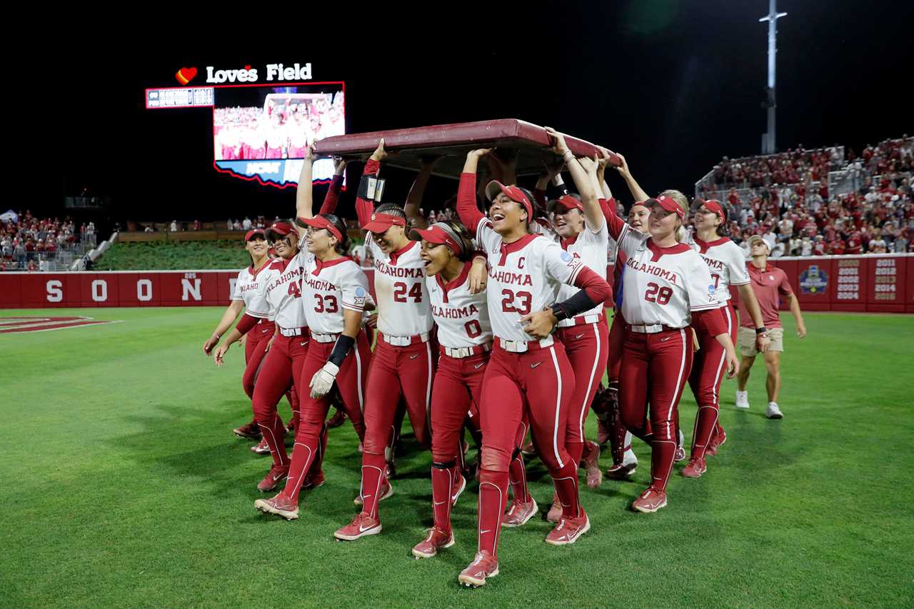 Fantastic photos from the Oklahoma Sooners 4-2 win over Florida State