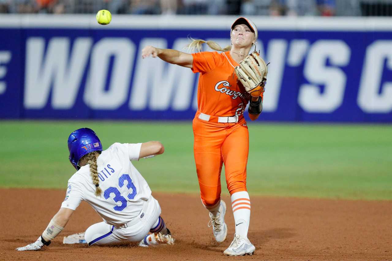 Highlights from Florida softball's WCWS win over Oklahoma State