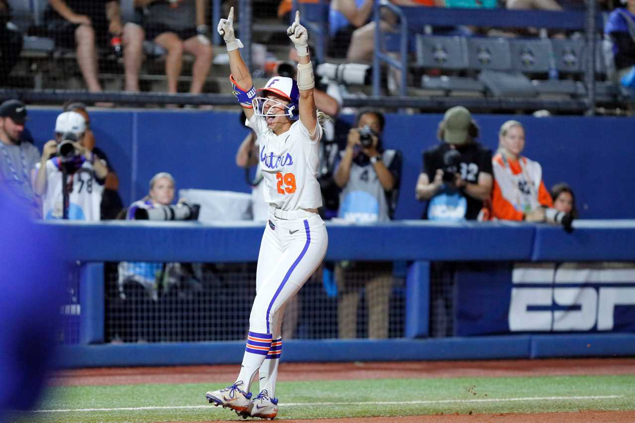 Highlights from Florida softball's WCWS win over Oklahoma State