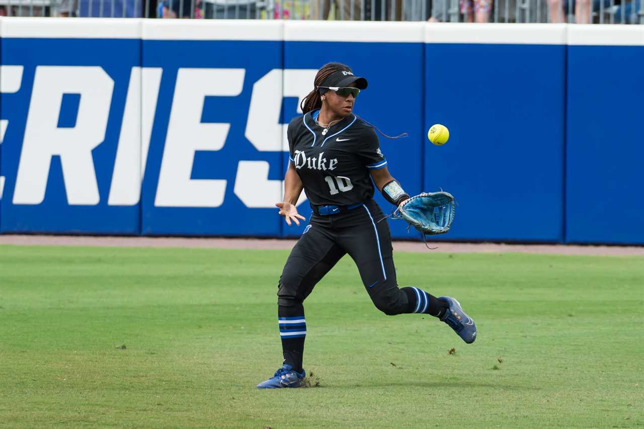 Best photos from the Oklahoma Sooners 9-1 WCWS win over Duke