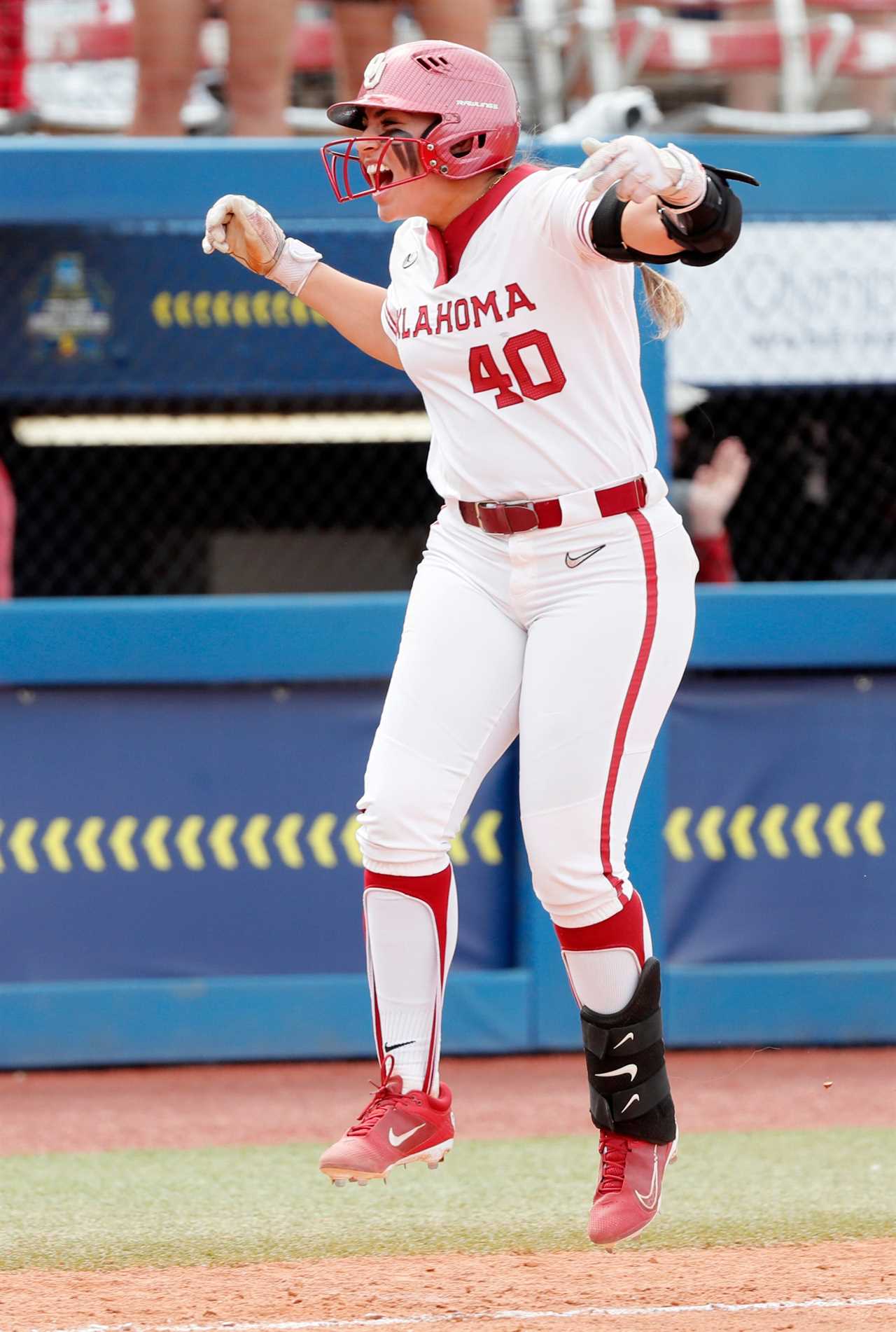 Best photos from the Oklahoma Sooners 9-1 WCWS win over Duke