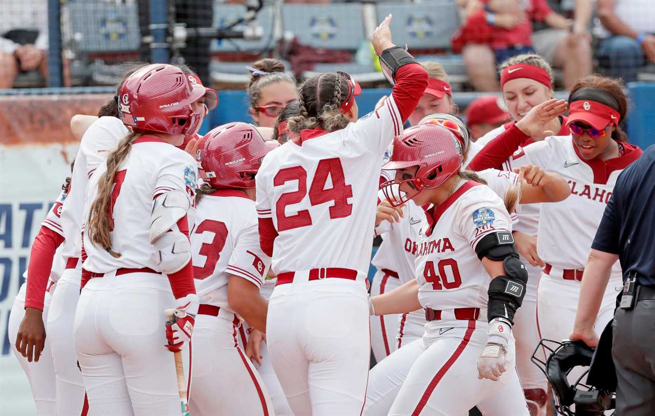 Best photos from the Oklahoma Sooners 9-1 WCWS win over Duke