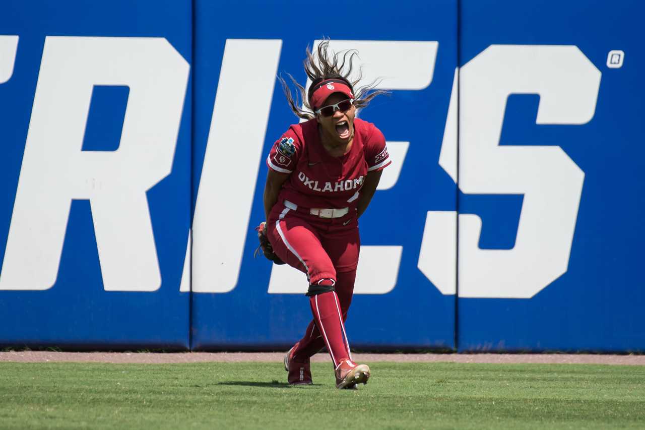 Best photos from the Oklahoma Sooners win over UCLA Bruins