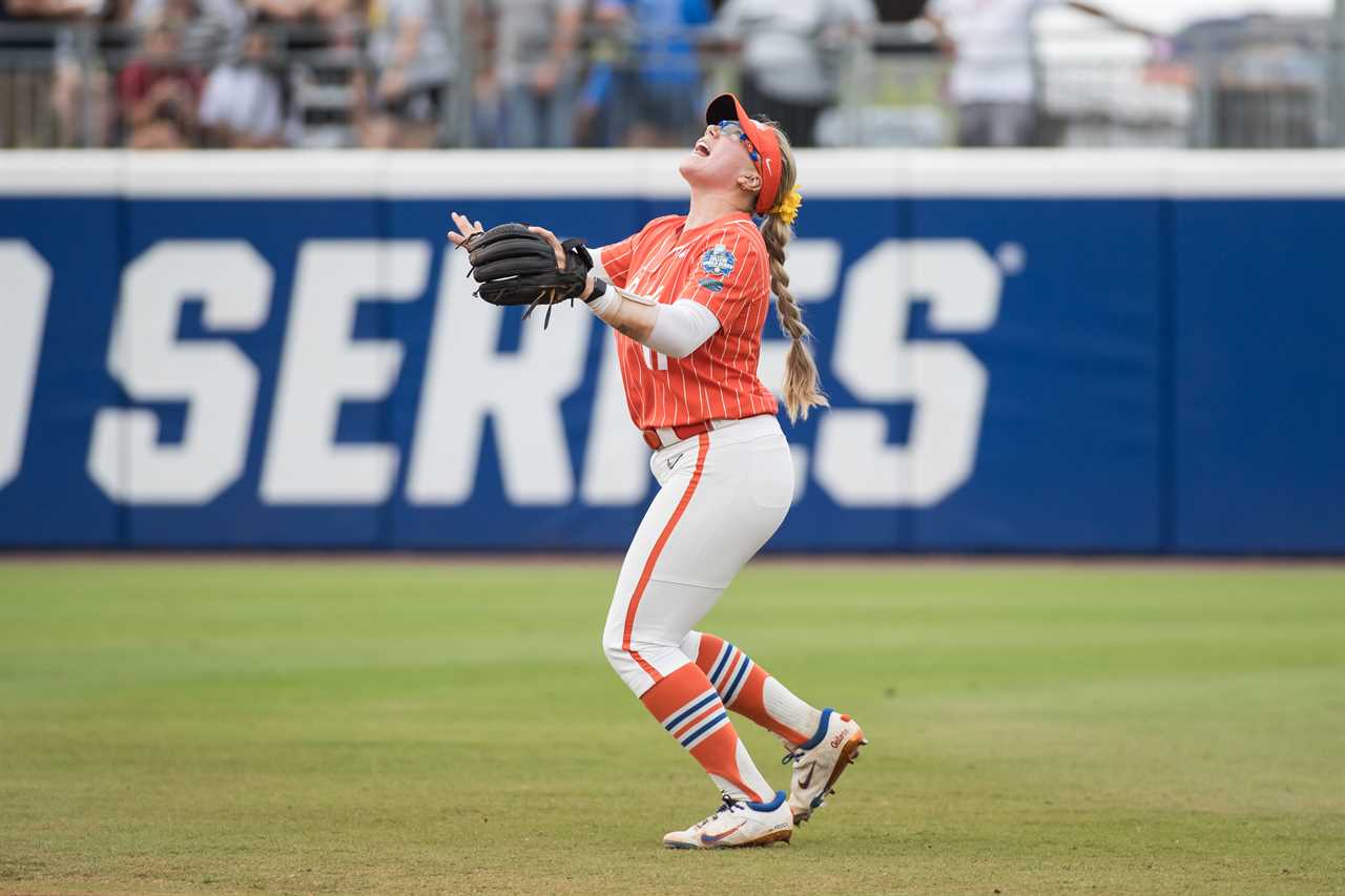 Highlights from Florida softball's win over Alabama in WCWS