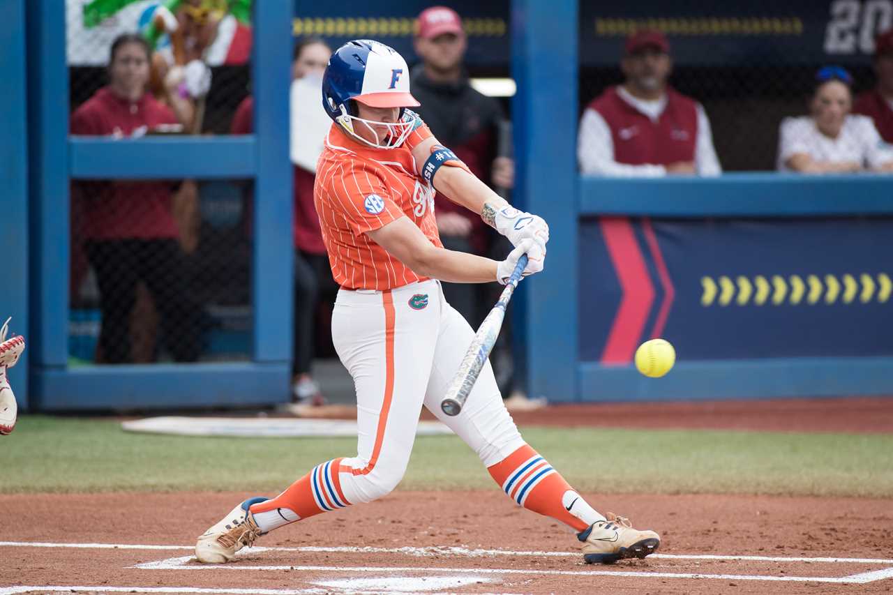 Highlights from Florida softball's win over Alabama in WCWS