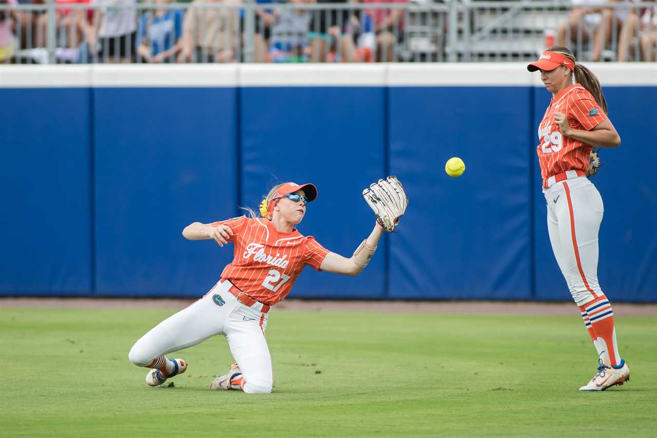 Highlights from Florida softball's win over Alabama in WCWS