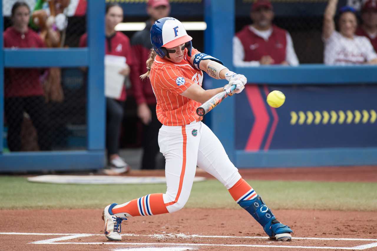 Highlights from Florida softball's win over Alabama in WCWS