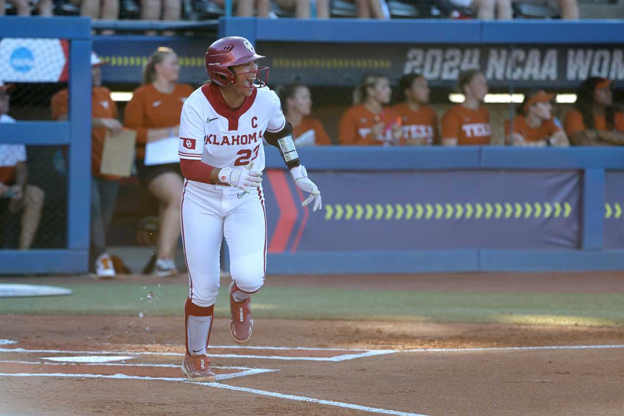 Best photos from Oklahoma Sooners 8-3 win over the Texas Longhorns