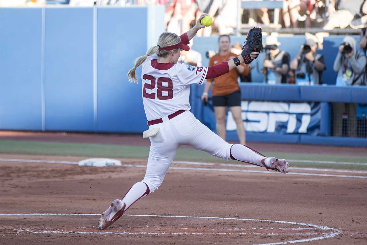 Best photos from Oklahoma Sooners 8-3 win over the Texas Longhorns