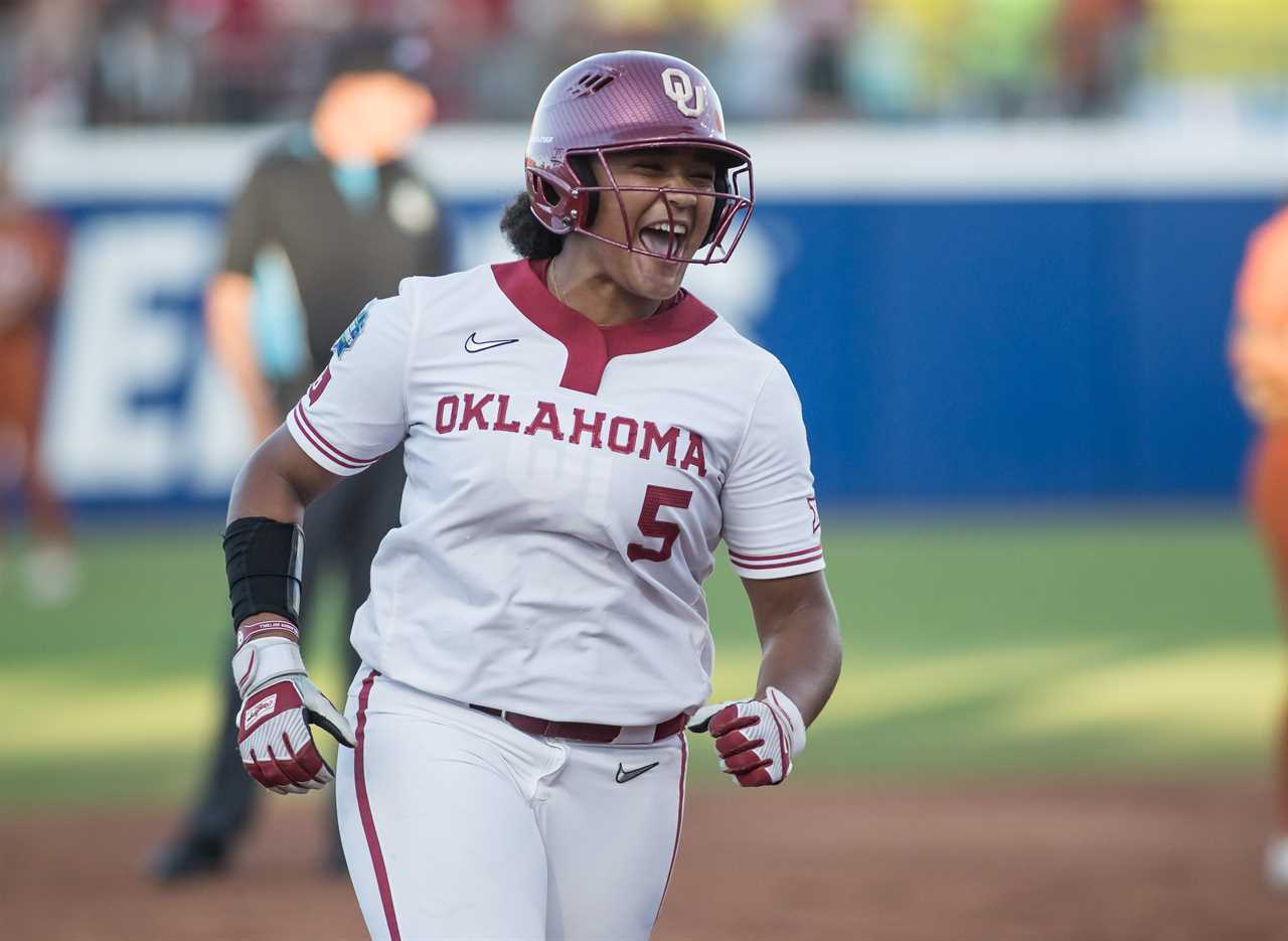 Best photos from Oklahoma Sooners 8-3 win over the Texas Longhorns