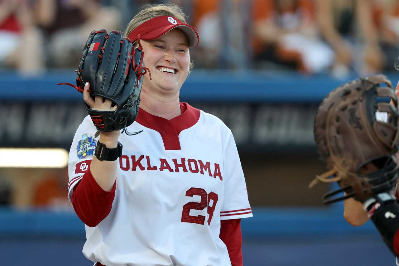 Best photos from Oklahoma Sooners 8-3 win over the Texas Longhorns