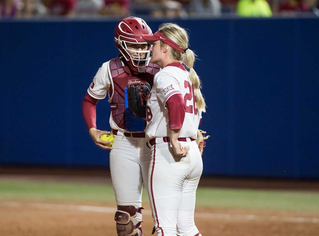 Best photos from Oklahoma Sooners 8-3 win over the Texas Longhorns