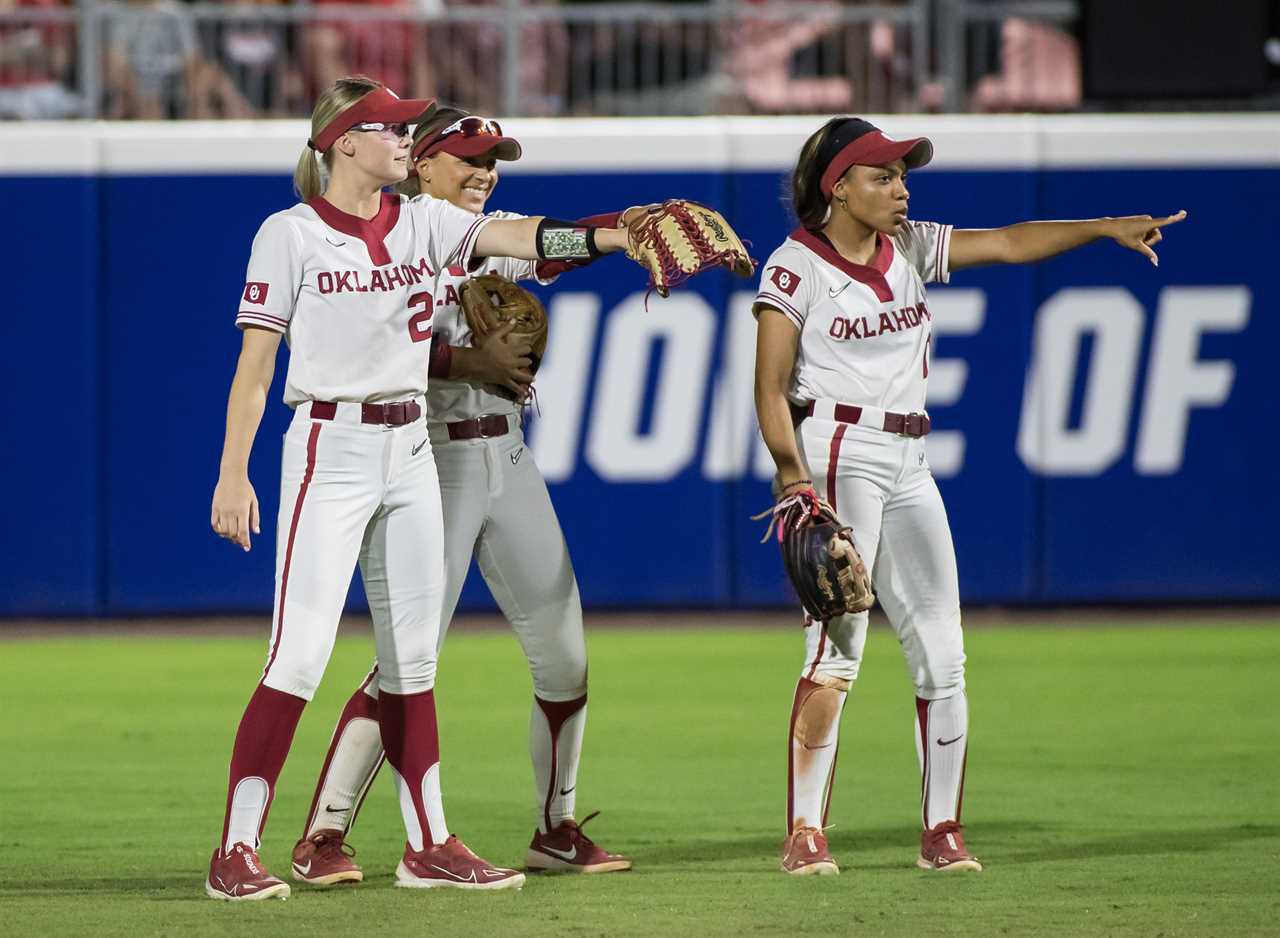 Best photos from Oklahoma Sooners 8-3 win over the Texas Longhorns