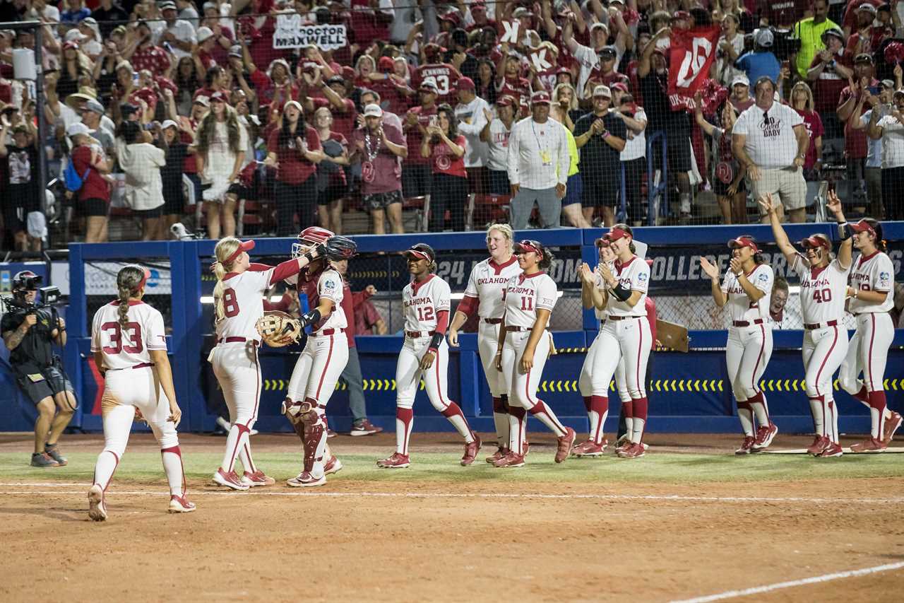 Best photos from Oklahoma Sooners 8-3 win over the Texas Longhorns