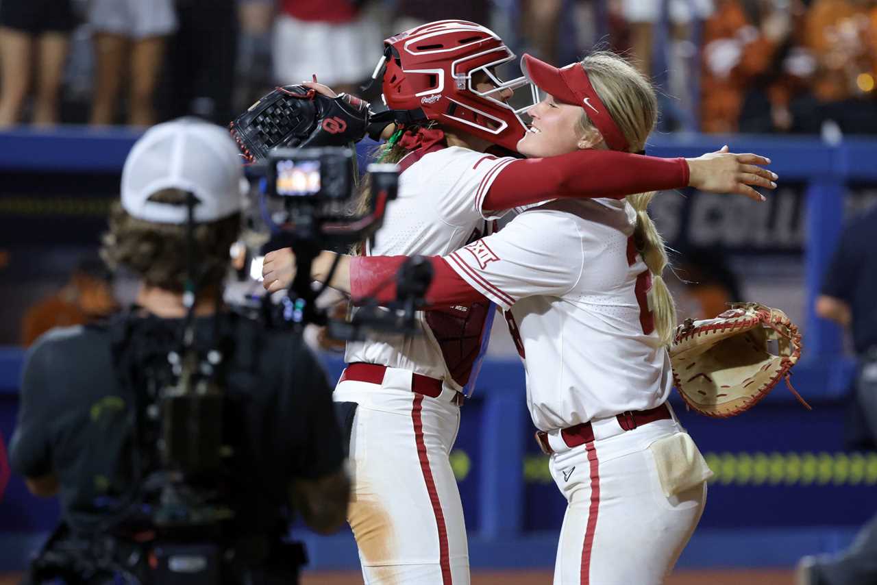 Best photos from Oklahoma Sooners 8-3 win over the Texas Longhorns