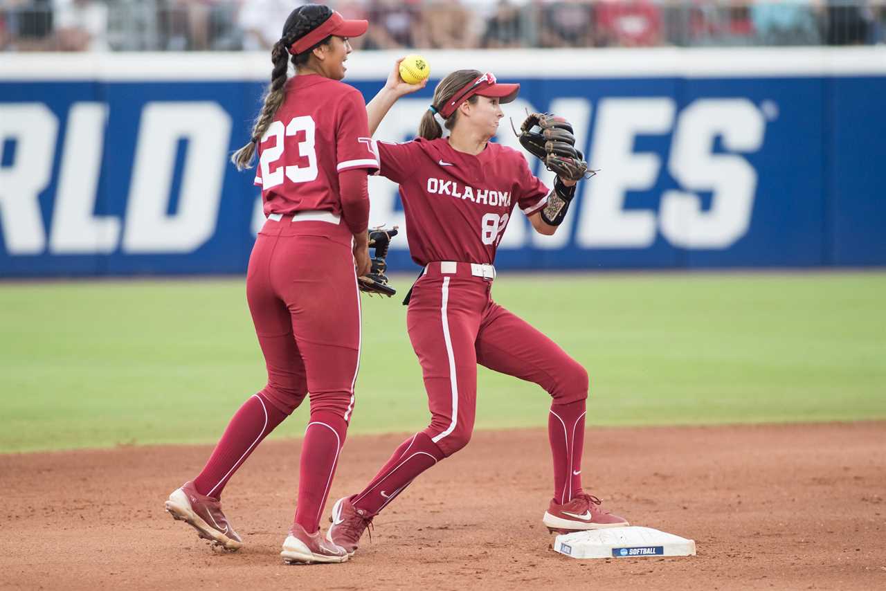 Best photos from the Oklahoma Sooners national championship clinching win over Texas