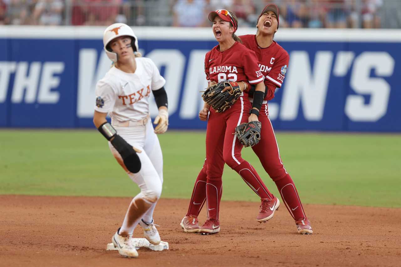 Best photos from the Oklahoma Sooners national championship clinching win over Texas