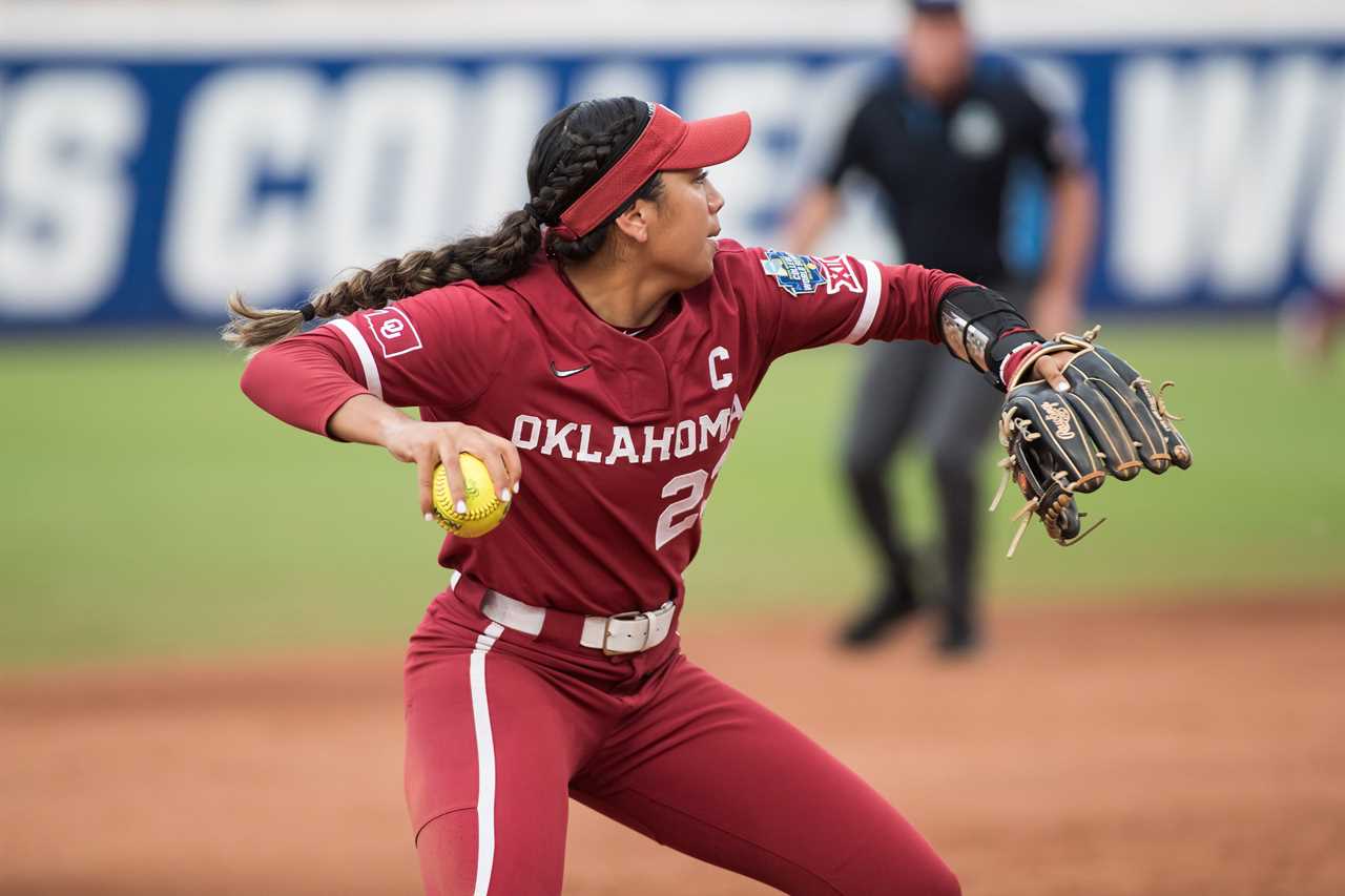 Best photos from the Oklahoma Sooners national championship clinching win over Texas