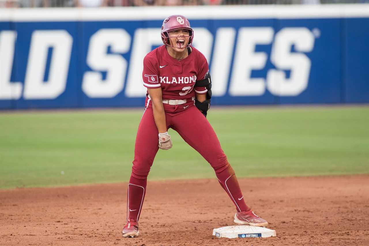 Best photos from the Oklahoma Sooners national championship clinching win over Texas