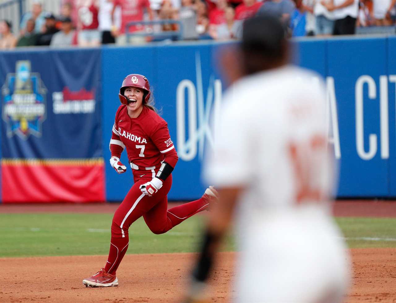 Best photos from the Oklahoma Sooners national championship clinching win over Texas