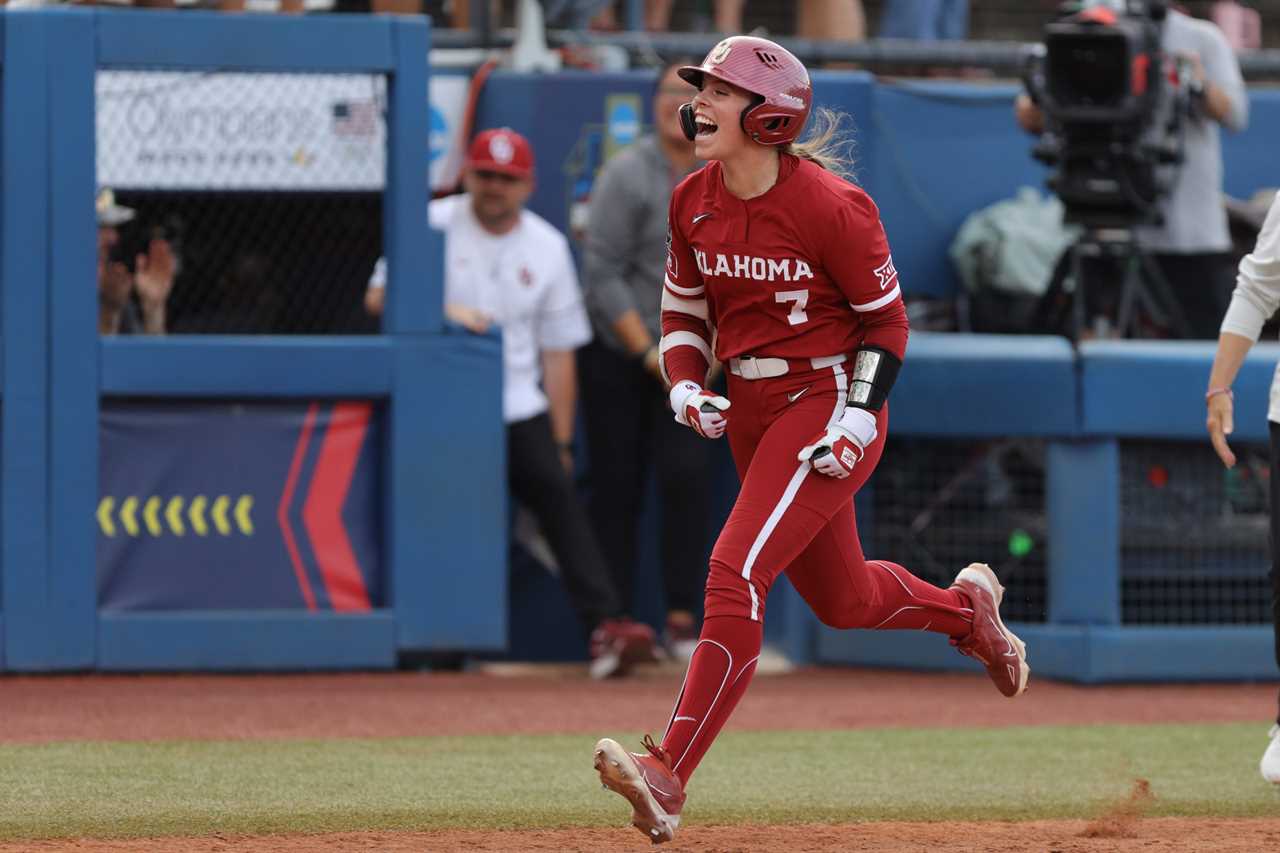 Best photos from the Oklahoma Sooners national championship clinching win over Texas