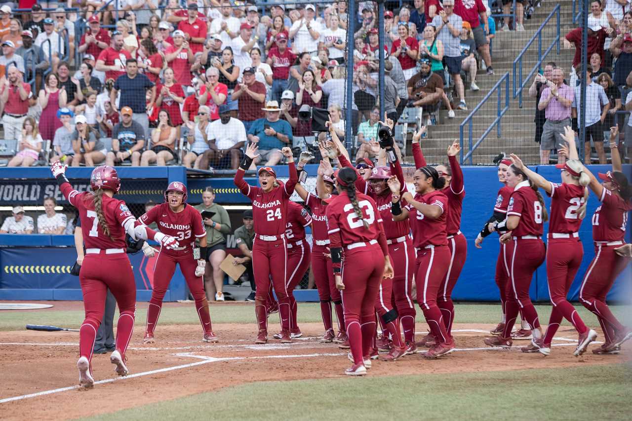 Best photos from the Oklahoma Sooners national championship clinching win over Texas