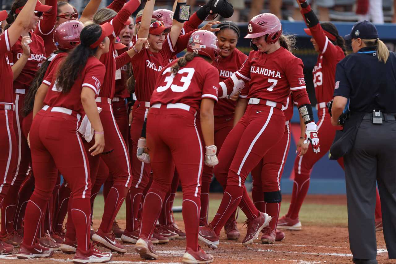 Best photos from the Oklahoma Sooners national championship clinching win over Texas