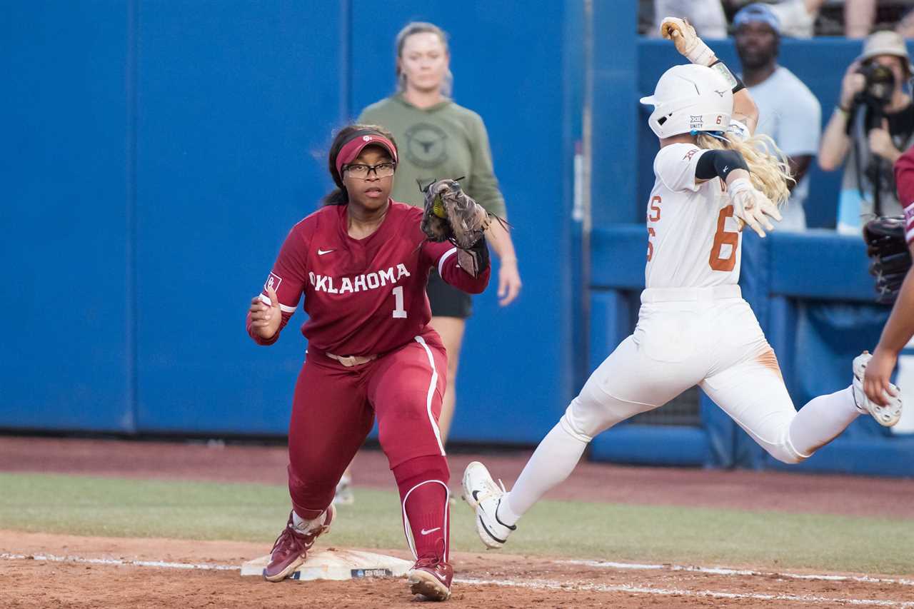 Best photos from the Oklahoma Sooners national championship clinching win over Texas